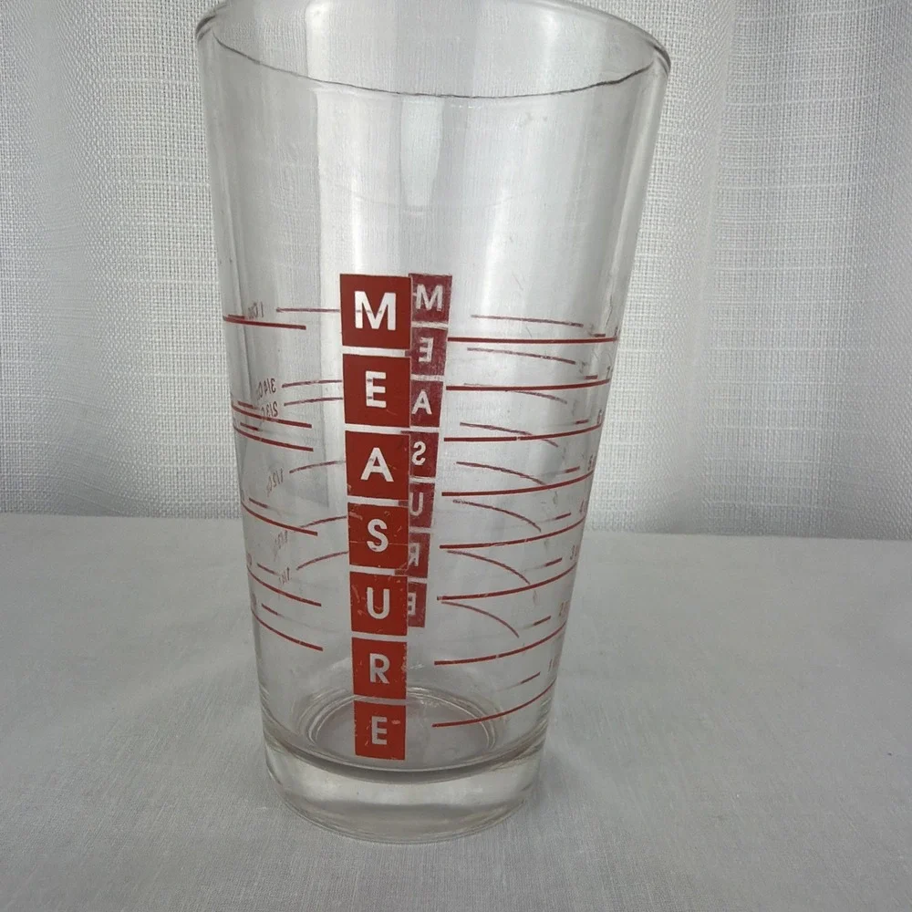 Vintage MCM midcentury Libbey Duratuff liquid/dry measuring glass red graphics
